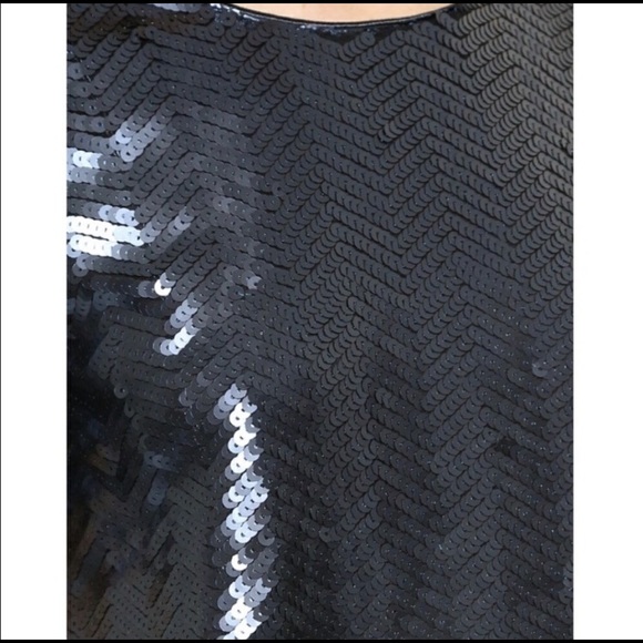 J.O.A. Blue Sequin Chevron Top Anthropologie - Picture 5 of 5